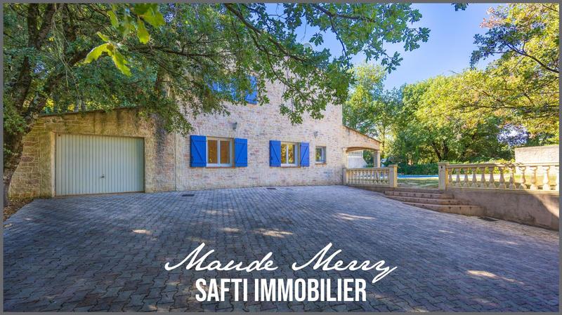 Villa - 160 m² - 8 pièces