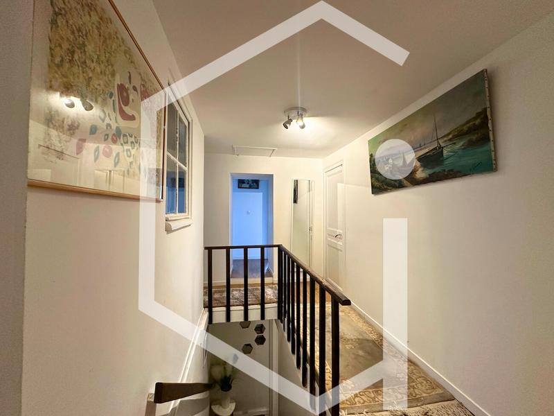 Maison - 182 m² - 7 pièces