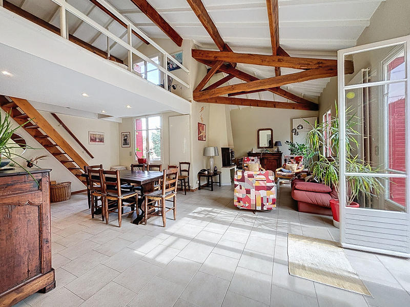 Maison - 196 m² - 5 pièces