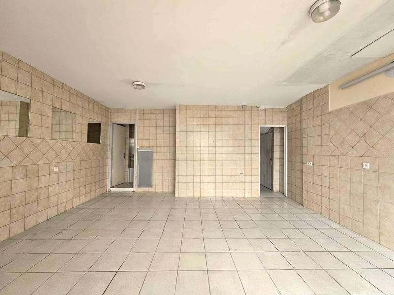 Maison - 250 m² - 10 pièces