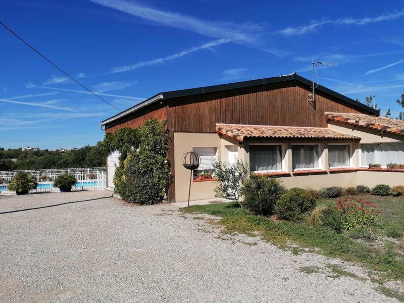 Propriété - 374 m² - 15 pièces