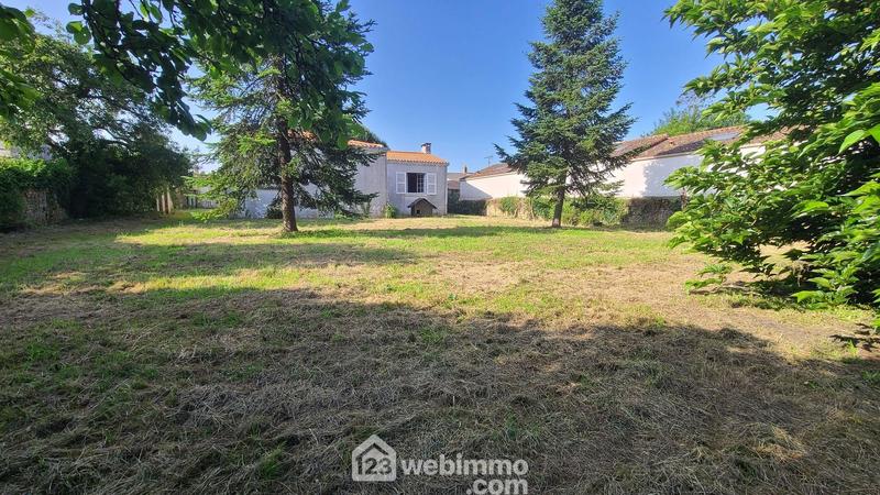 Maison - 267 m² - 12 pièces