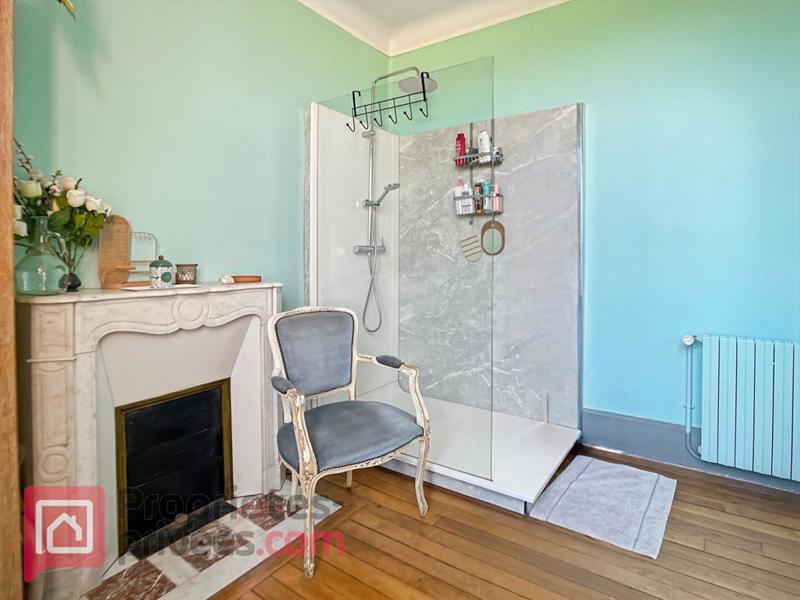 Maison - 165 m² - 6 pièces