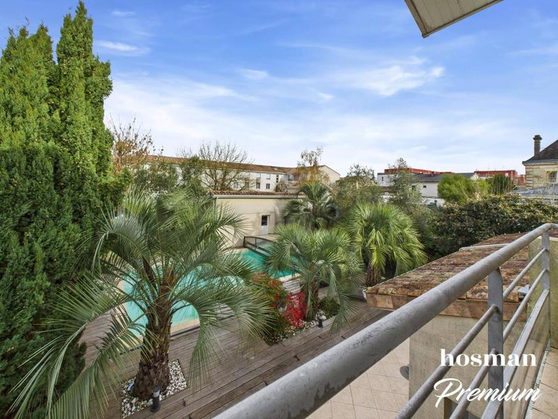 Maison - 220 m² - 6 pièces