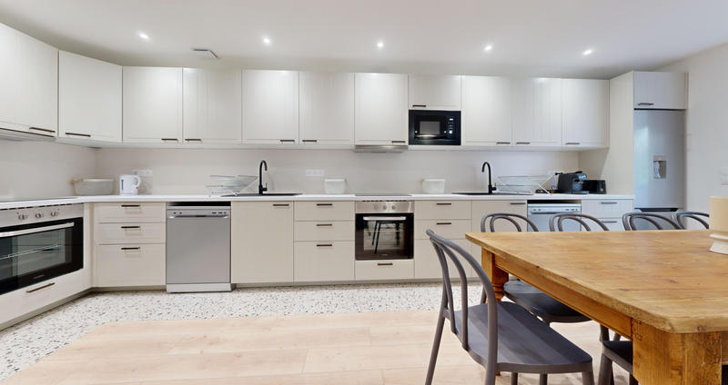 Maison - 230 m² - 7 pièces