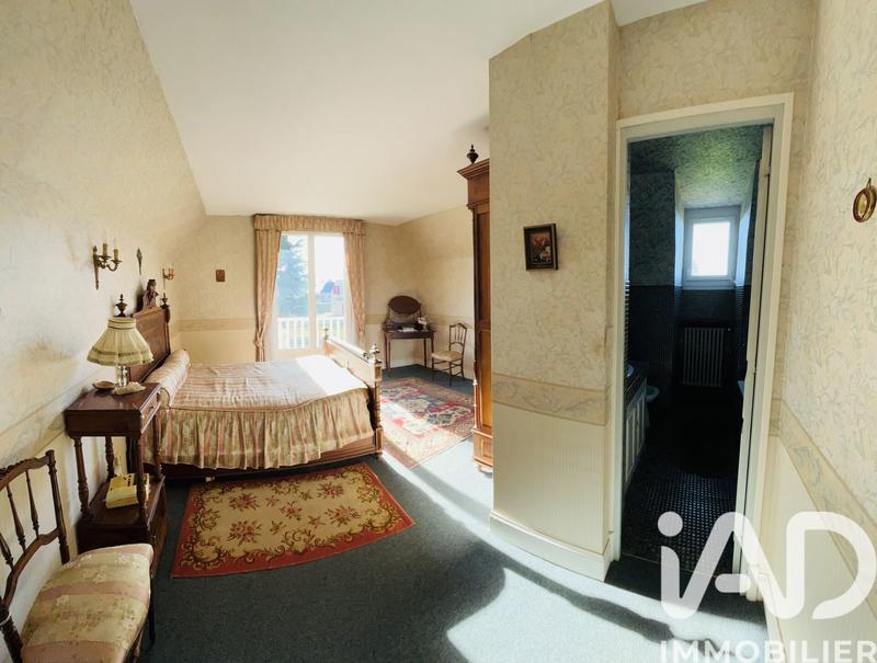 Maison - 232 m² - 6 pièces