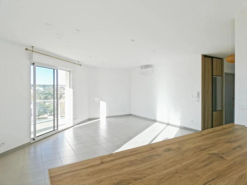 Appartement - 110 m² - 5 pièces