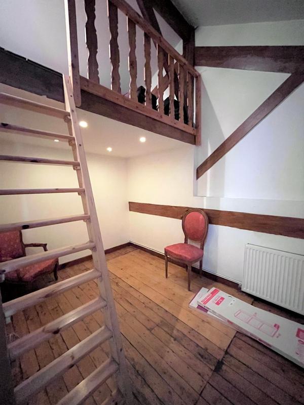 Local commercial - 1 229 m² - 5 pièces