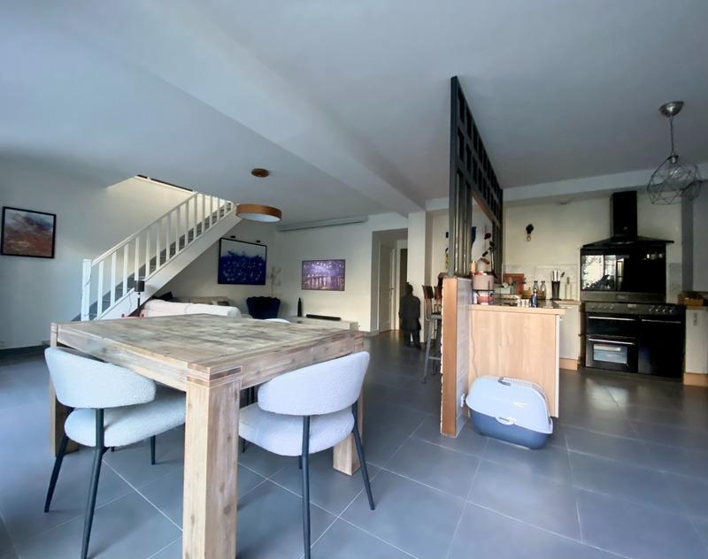 Appartement - 125 m² - 5 pièces