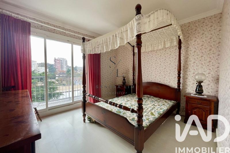 Appartement - 81 m² - 4 pièces