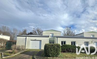 Maison - 128 m² - 7 pièces