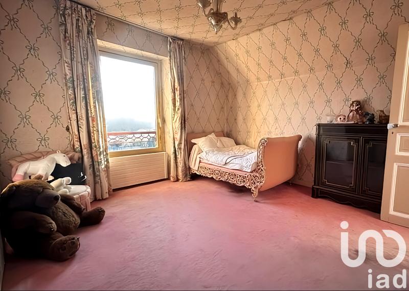 Maison - 228 m² - 10 pièces