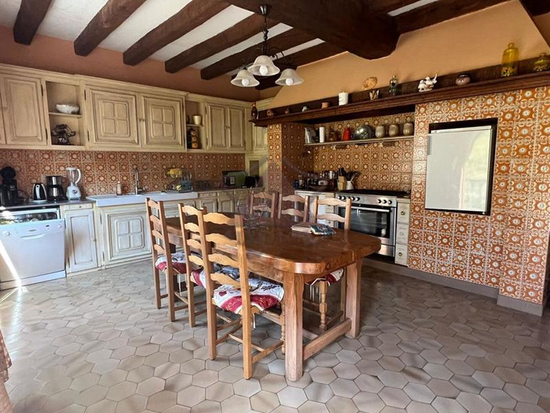 Demeure - 522 m² - 10 pièces