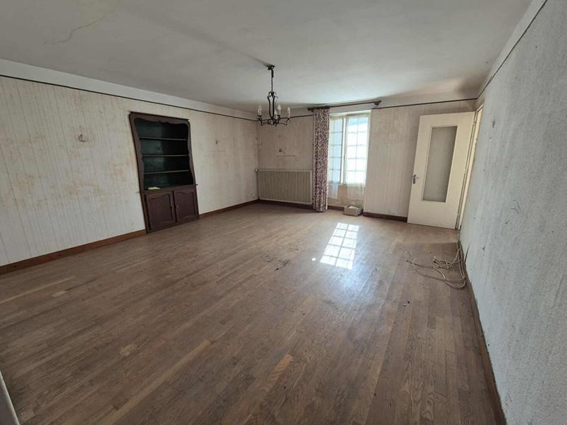 Maison - 220 m² - 8 pièces