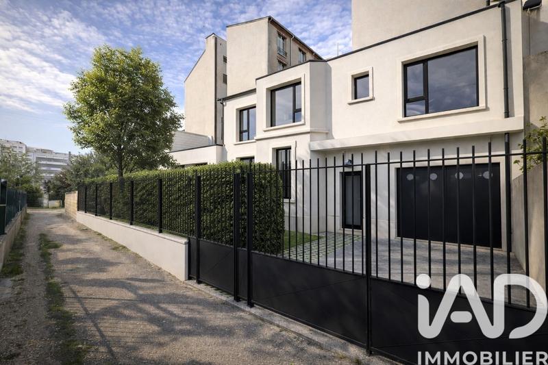 Maison - 152 m² - 6 pièces