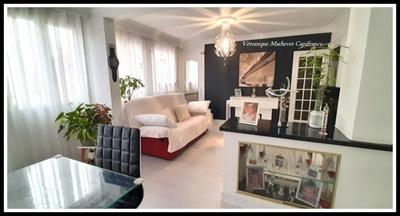 Appartement - 93 m² - 5 pièces