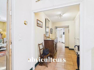 Maison de ville - 255 m² - 8 pièces