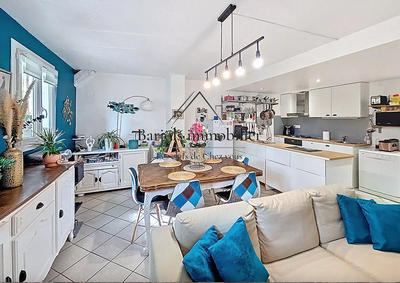 Appartement - 95 m² - 4 pièces