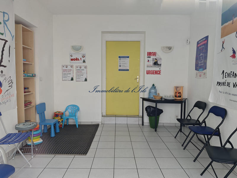 Maison - 285 m² - 11 pièces