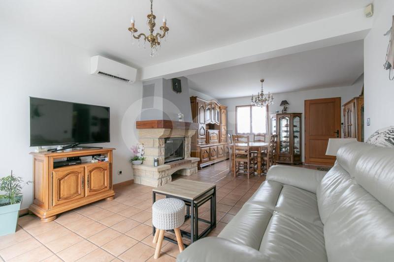 Maison - 99 m² - 4 pièces