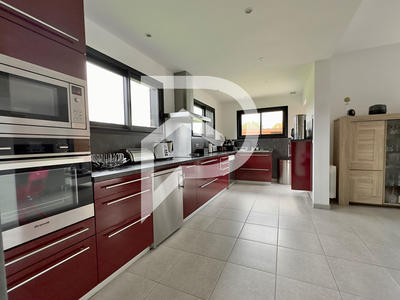 Maison - 135 m² - 5 pièces