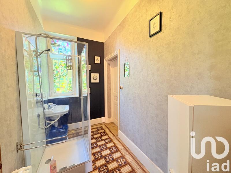 Maison - 271 m² - 9 pièces