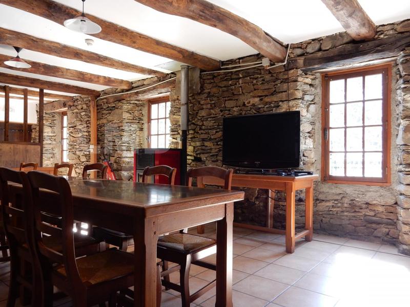 Maison - 385 m² - 19 pièces