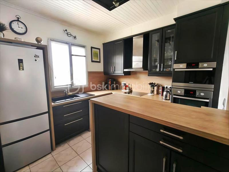 Maison - 101 m² - 5 pièces
