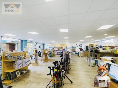 Local commercial - 393 m²