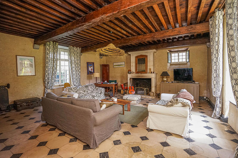 Maison - 252 m² - 8 pièces