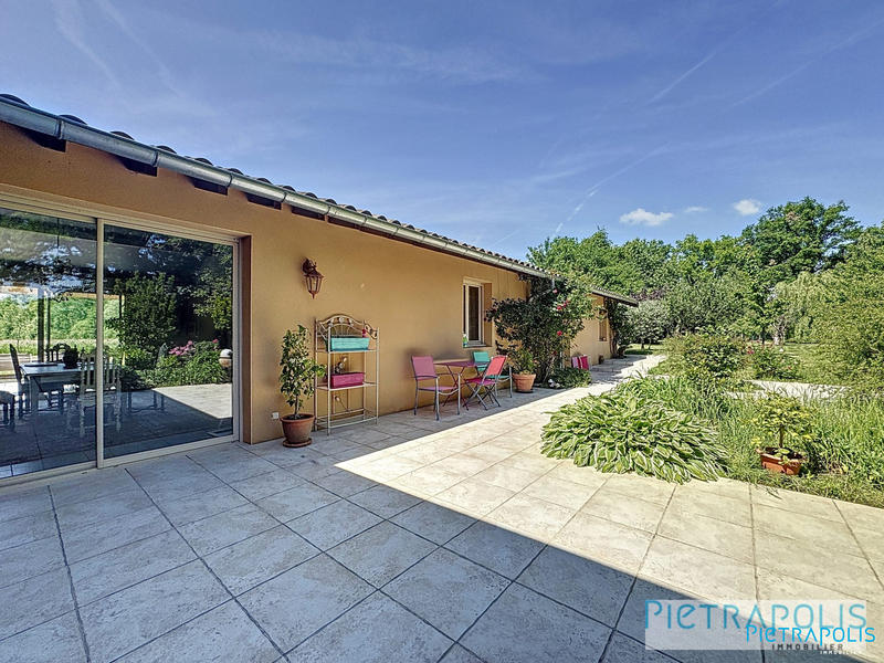 Maison - 320 m² - 7 pièces