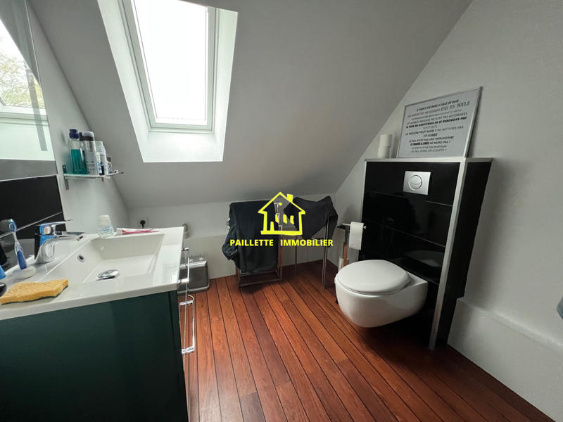 Maison - 275 m² - 7 pièces