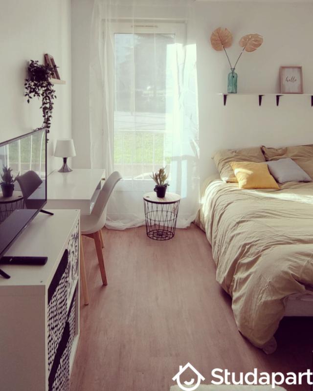 Chambre - 11 m² - 1 pièce