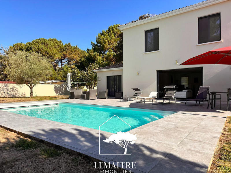 Maison - 163 m² - 5 pièces