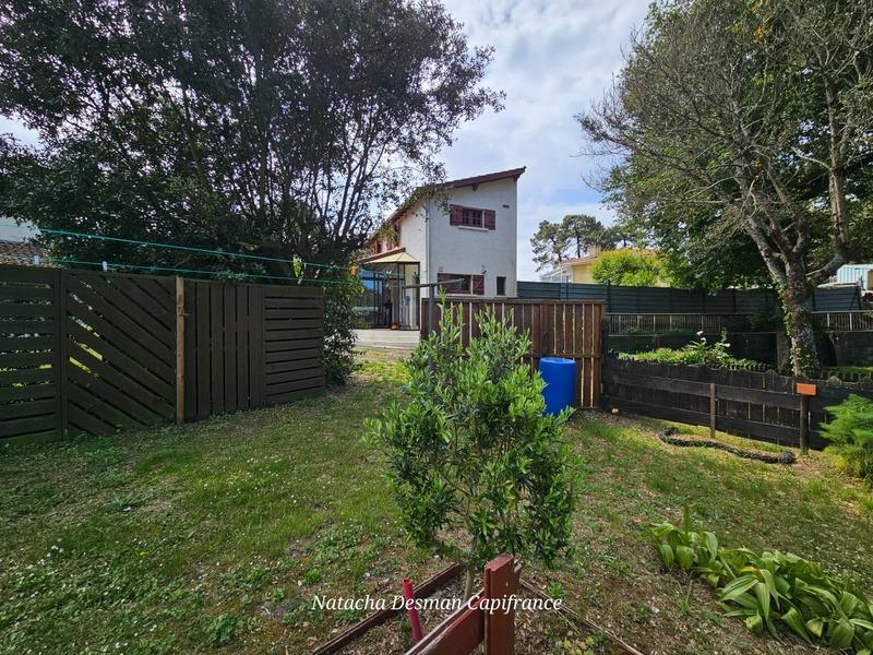 Maison - 229 m² - 9 pièces