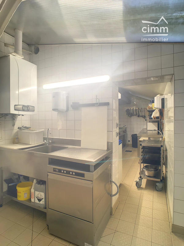 Fonds de commerce - Magasins - 93 m²