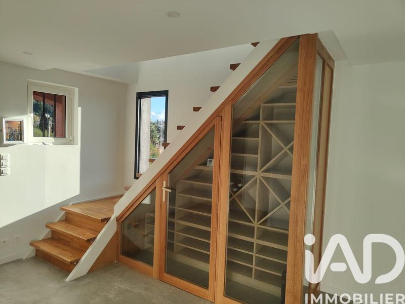 Maison - 285 m² - 5 pièces