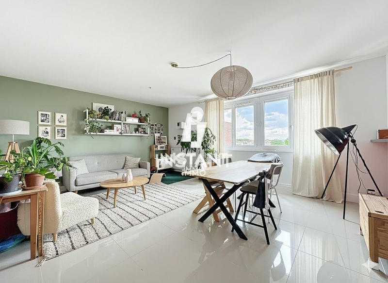 Appartement - 95 m² - 4 pièces