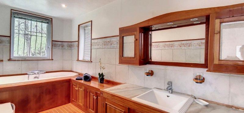 Maison - 146 m² - 6 pièces