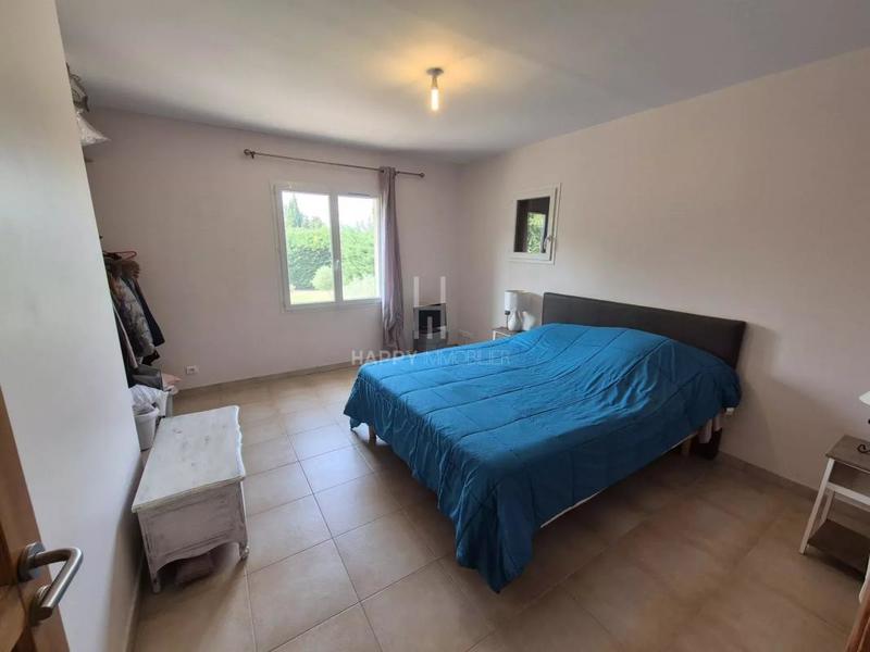 Maison - 250 m² - 7 pièces