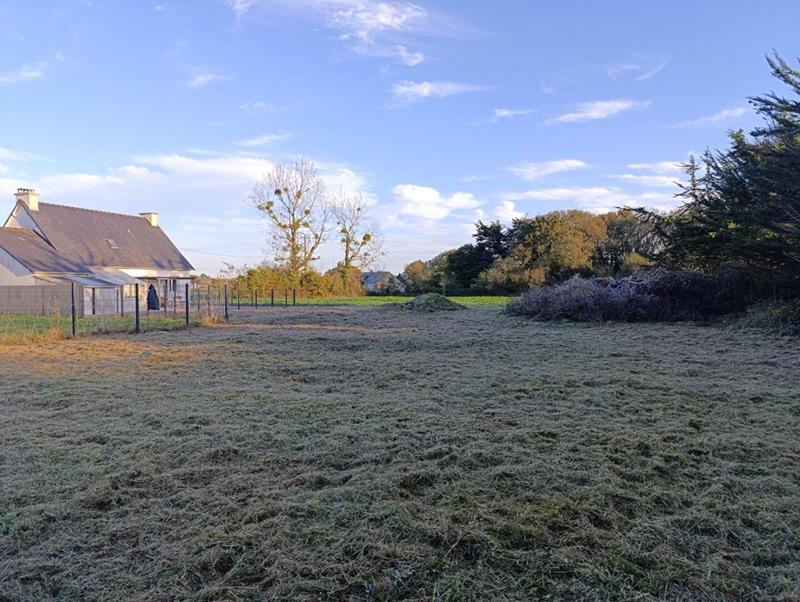 Terrain constructible - 1 200 m²