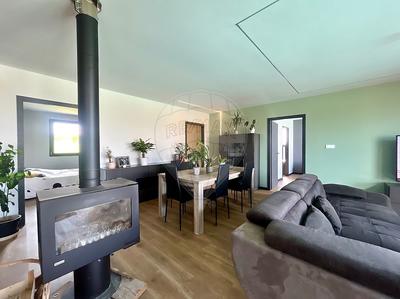 Maison - 165 m² - 5 pièces