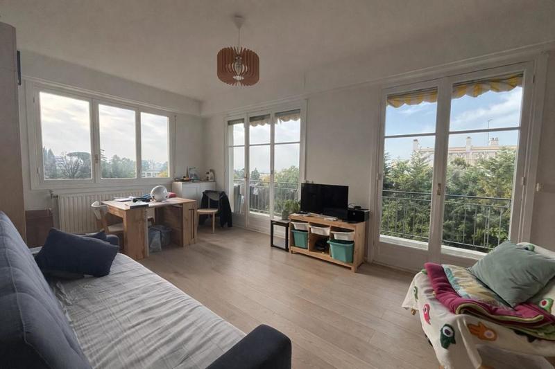 Appartement - 84 m² - 4 pièces