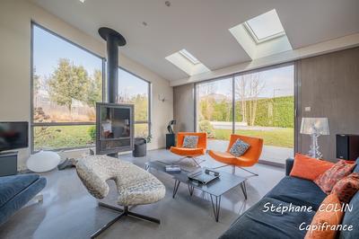 Maison - 239 m² - 7 pièces