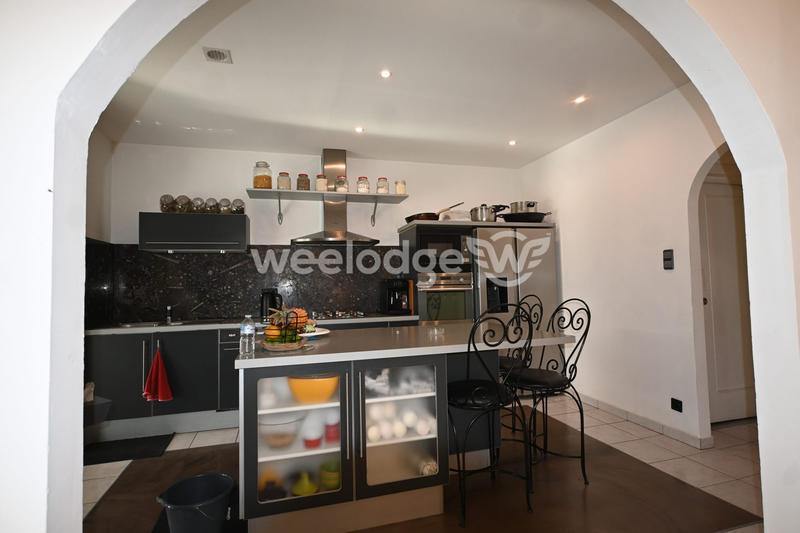 Maison - 182 m² - 7 pièces