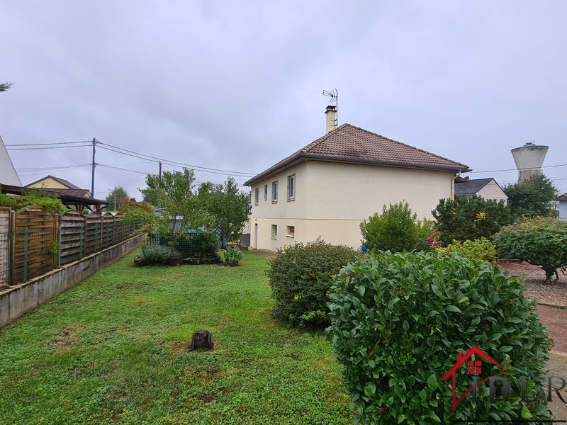 Maison - 90 m² - 5 pièces