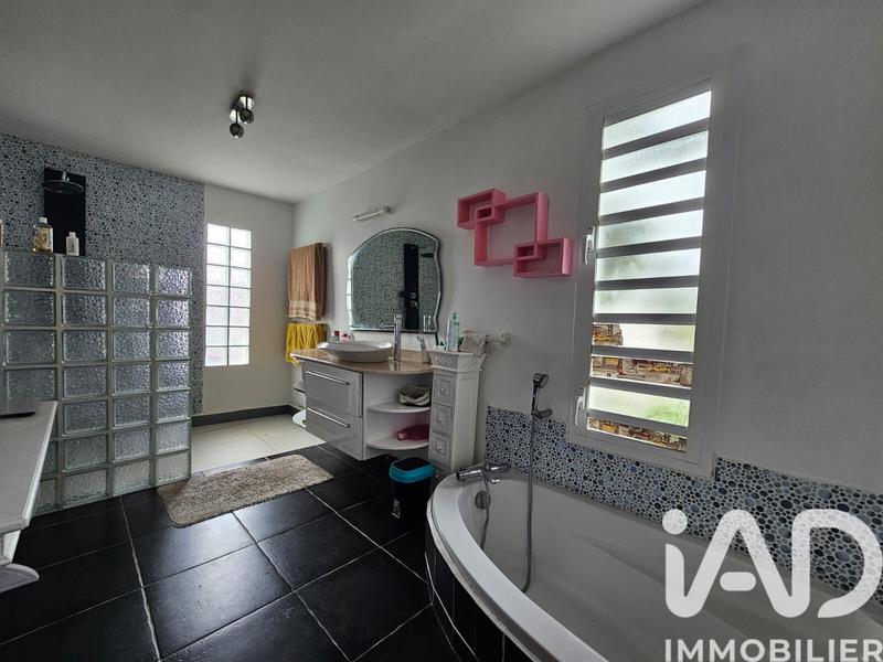 Maison - 184 m² - 6 pièces