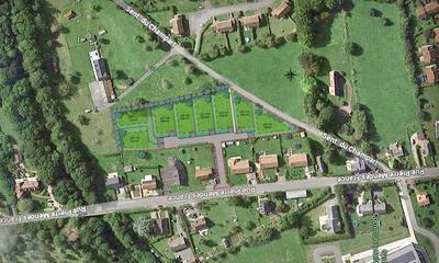 Terrain de lotissements - 617 m²
