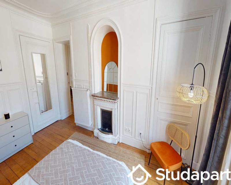 Chambre - 80 m² - 1 pièce
