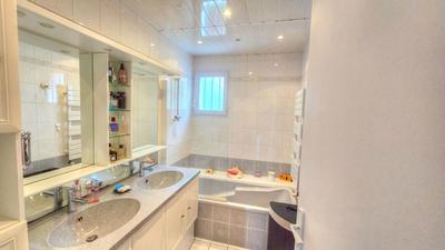 Maison - 105 m² - 6 pièces